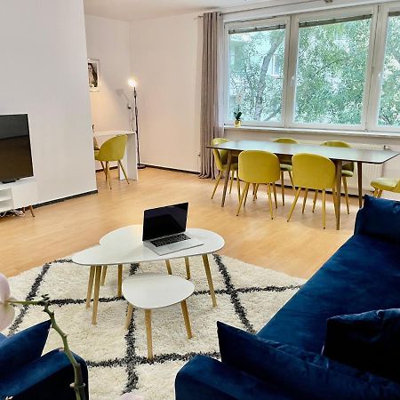 Warsaw Concierge Wola Ratusz Apartment Luaran gambar