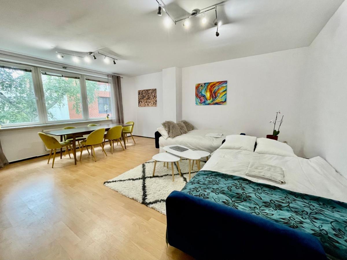Warsaw Concierge Wola Ratusz Apartment Luaran gambar