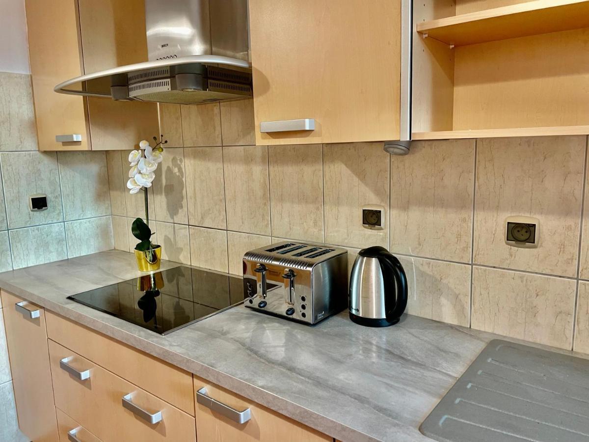 Warsaw Concierge Wola Ratusz Apartment Luaran gambar